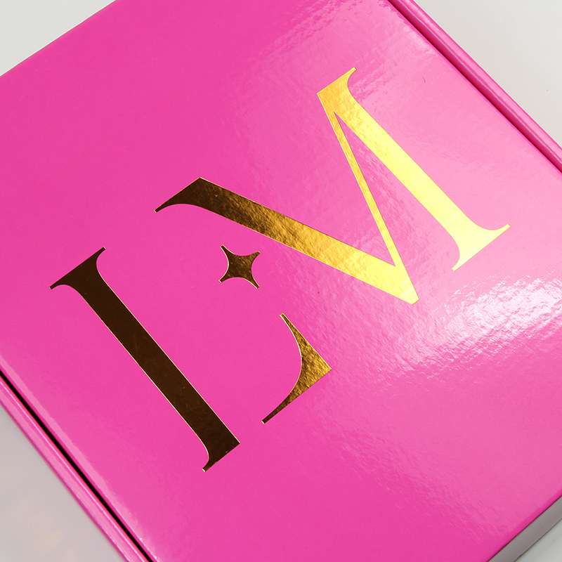 Caja de envío de marca de belleza de color rosa brillante con diseño personalizado reciclable
