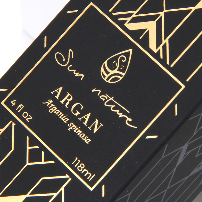 Caja de embalaje de aceite esencial de papel negro personalizado con logotipo frustrado